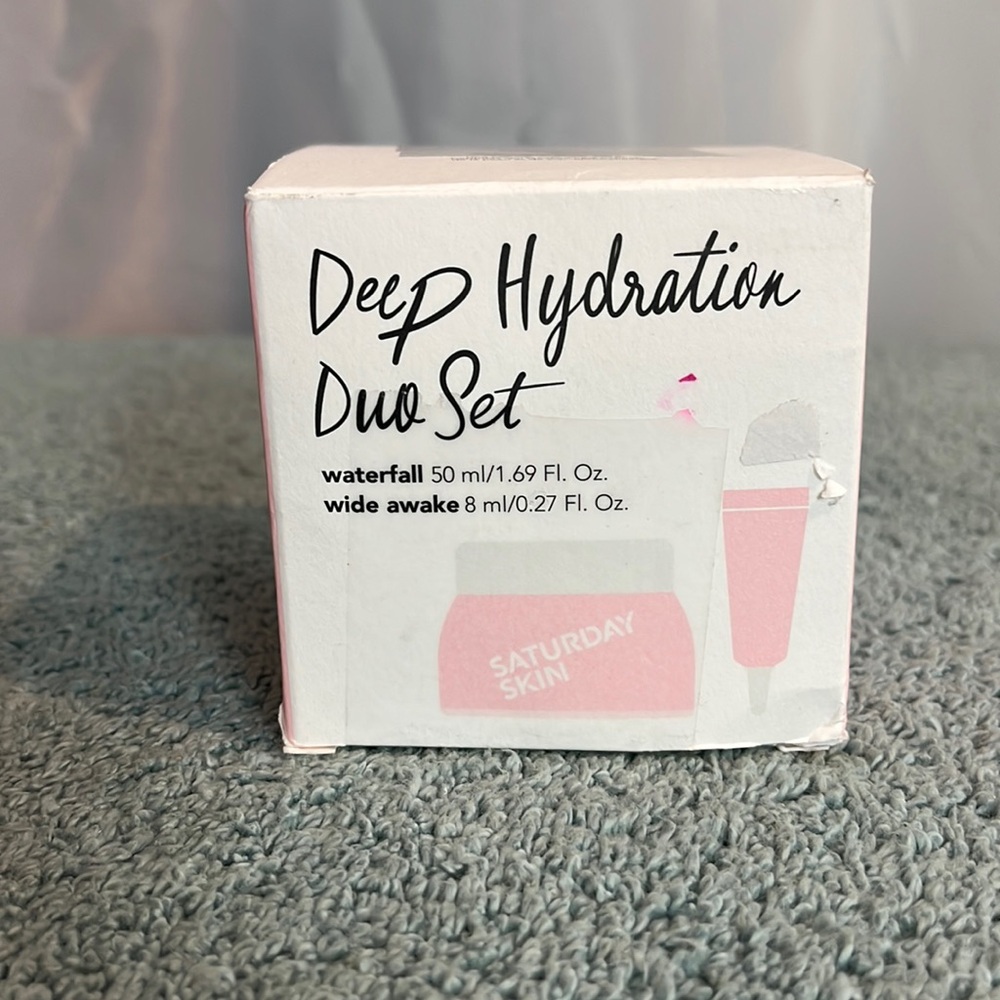 Saturday Skin Deep Hydration Duo Set. 2179
